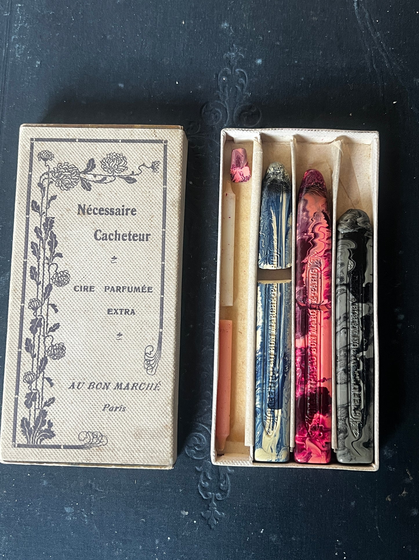 紙箱入り香り付きシーリングワックス