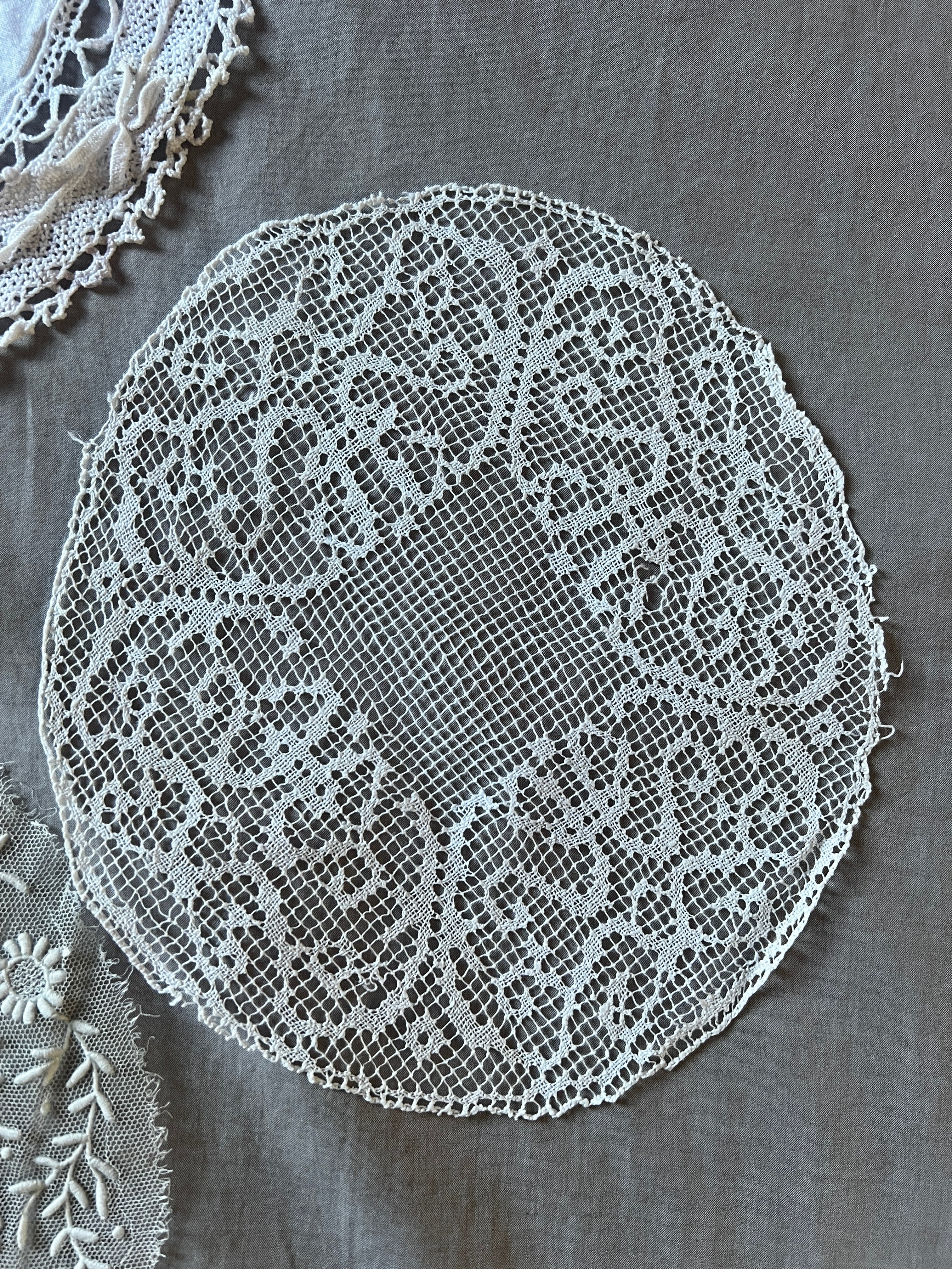 ☆アンティークレース・刺繍セット – France Antique 銀色アンティーク