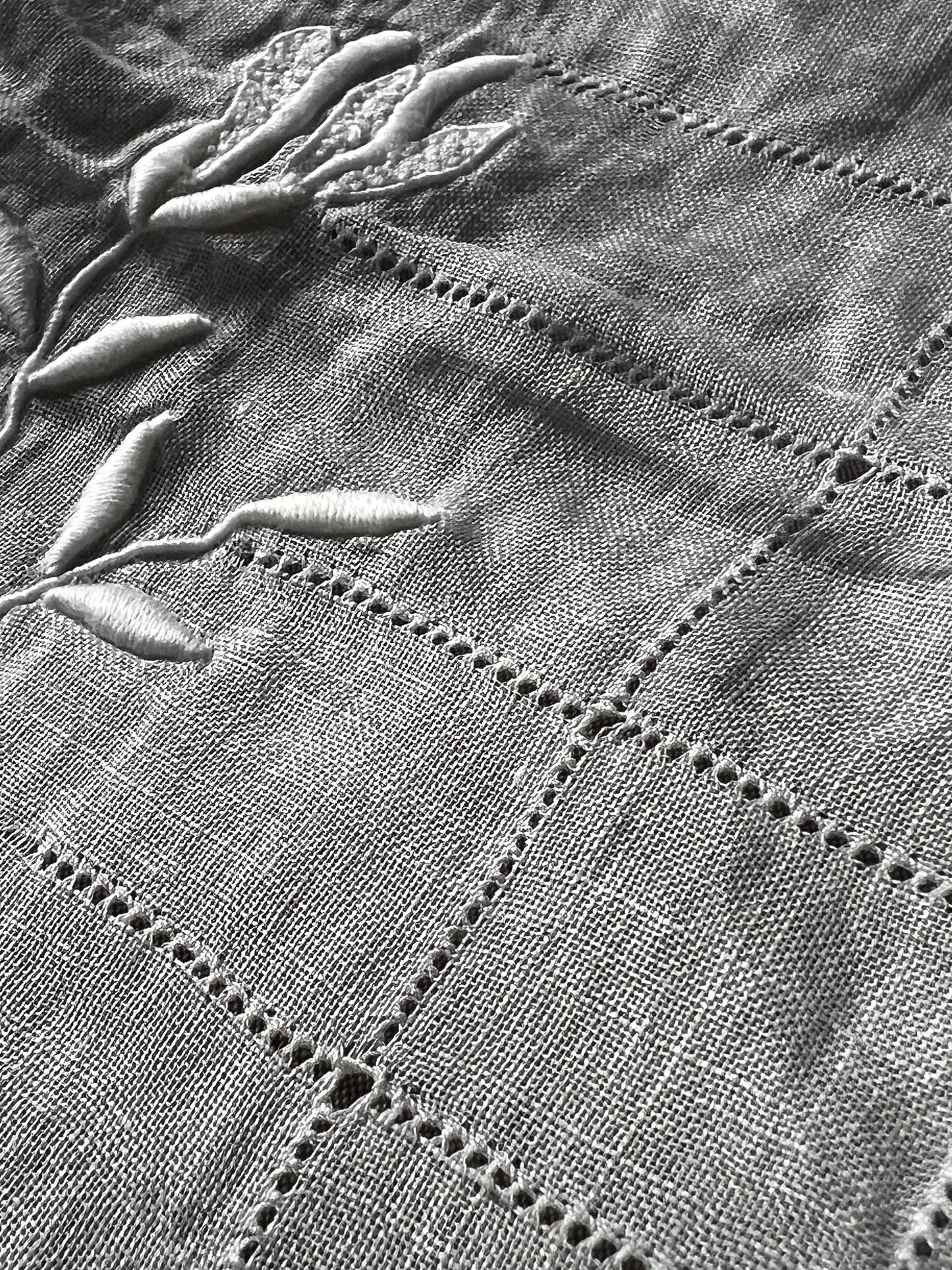 白刺繍クロス