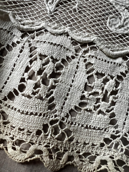 ★アンティークレース飾り布