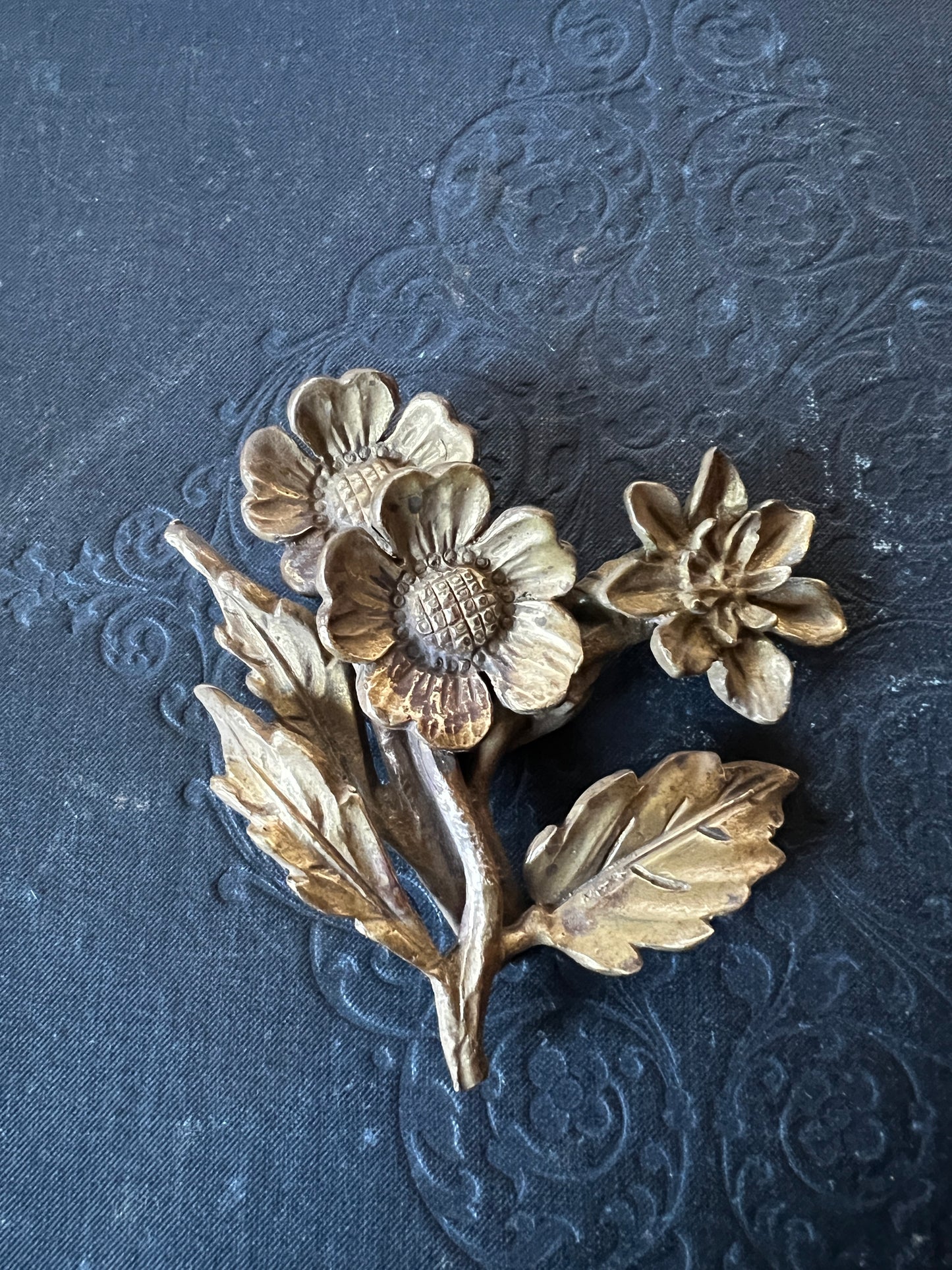 ★真鍮製花の飾り