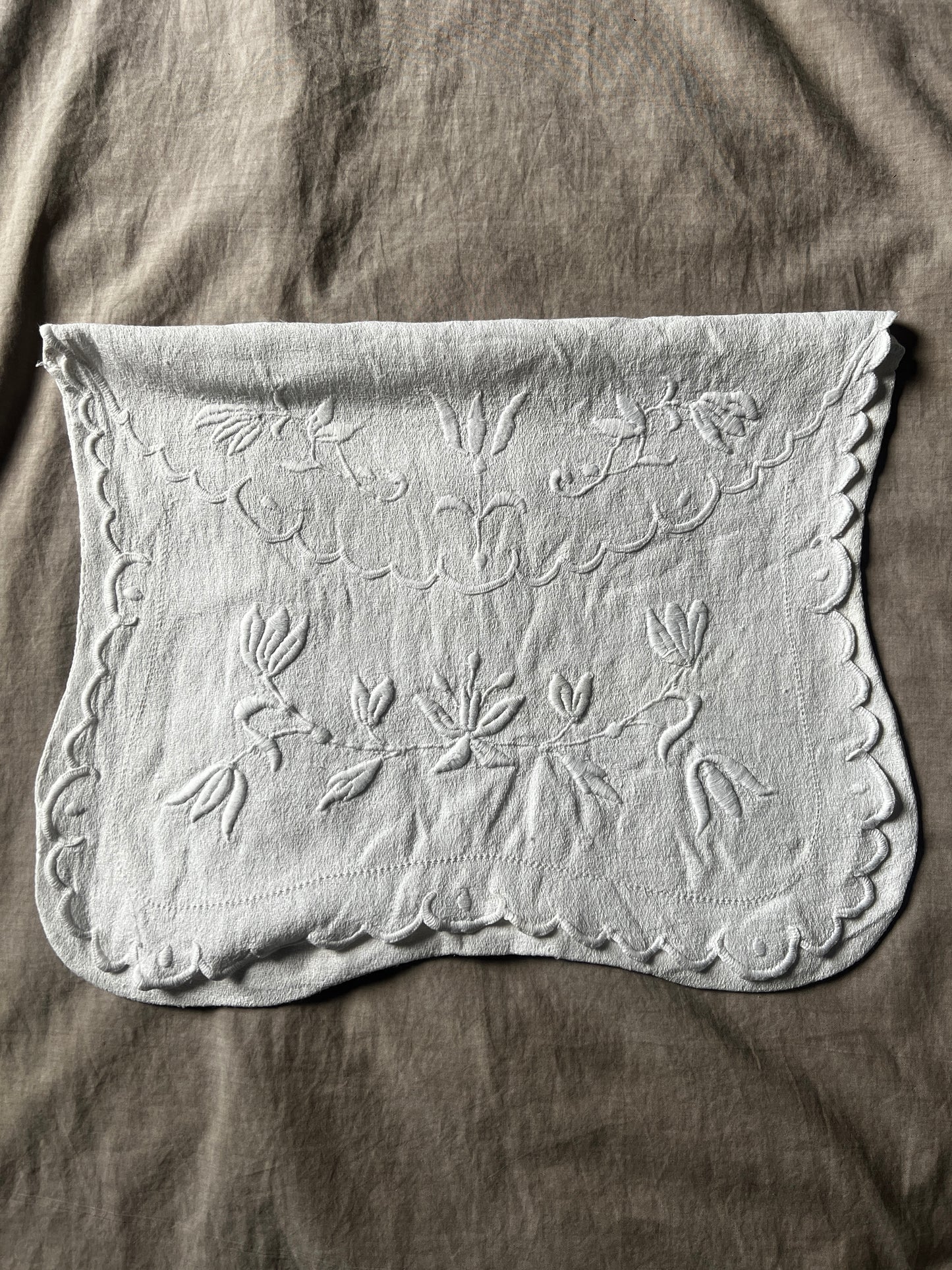 白刺繍ランジェリーサック