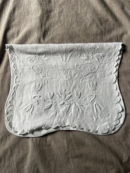 白刺繍ランジェリーサック