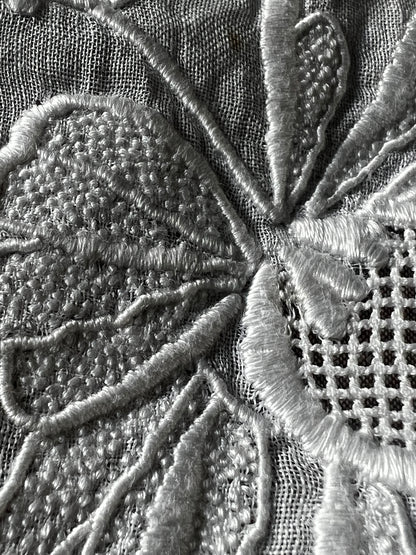 白刺繍クロス