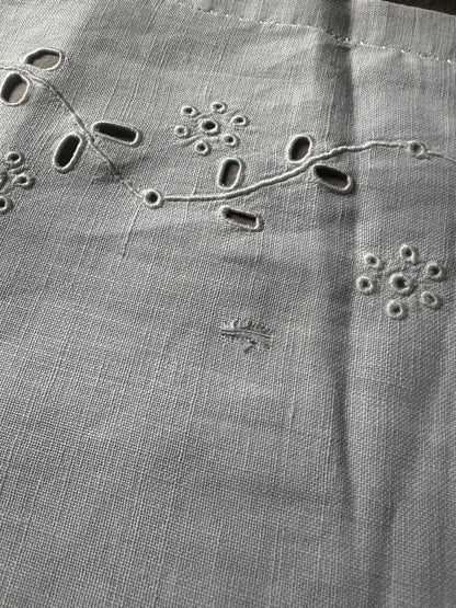 ★カットワーククロス