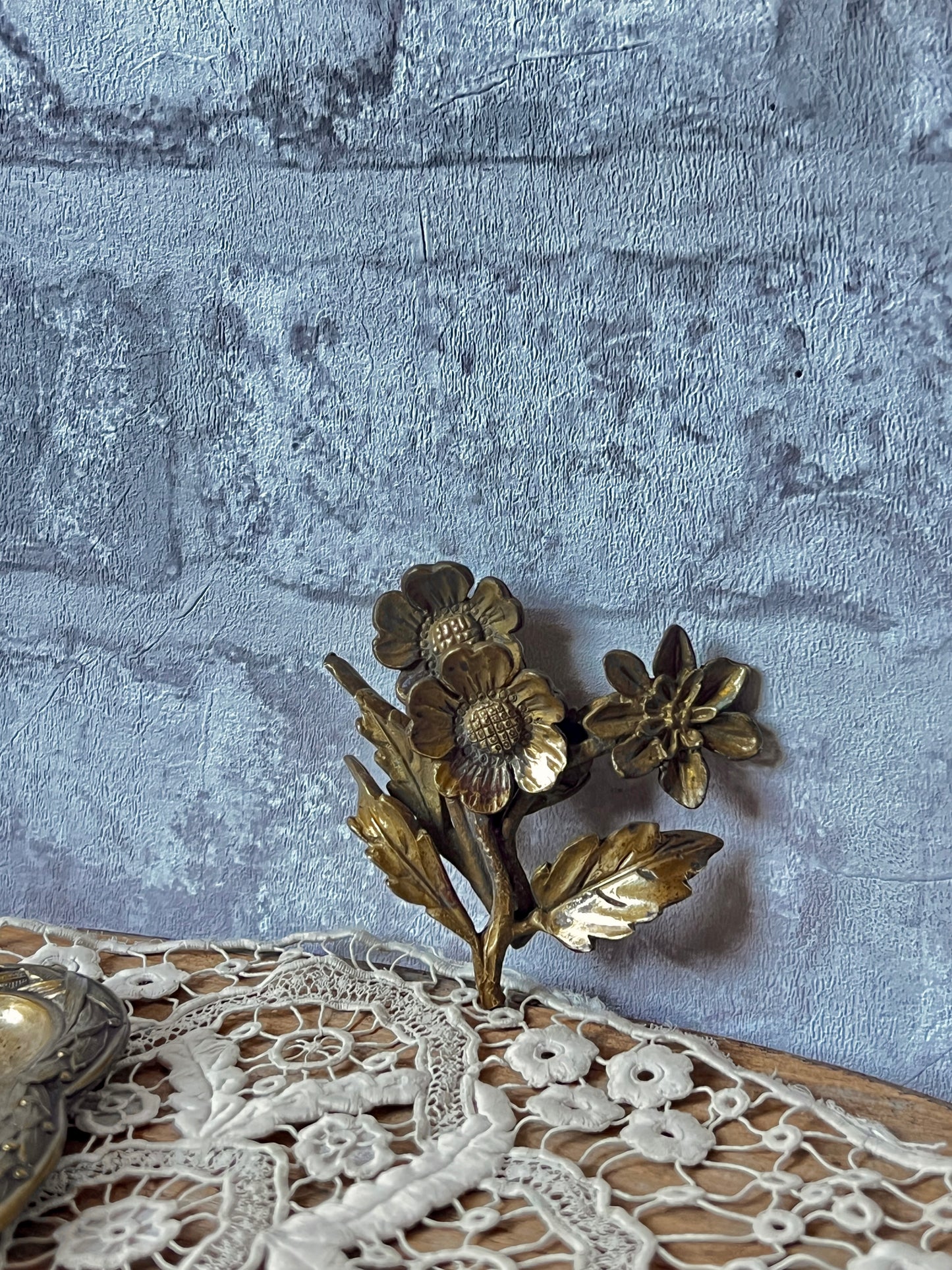 ★真鍮製花の飾り