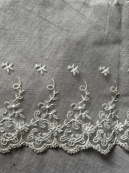 ★チュール刺繍レース