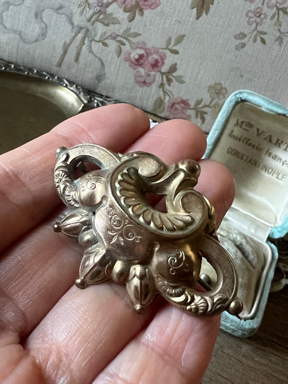 アンティークブローチ