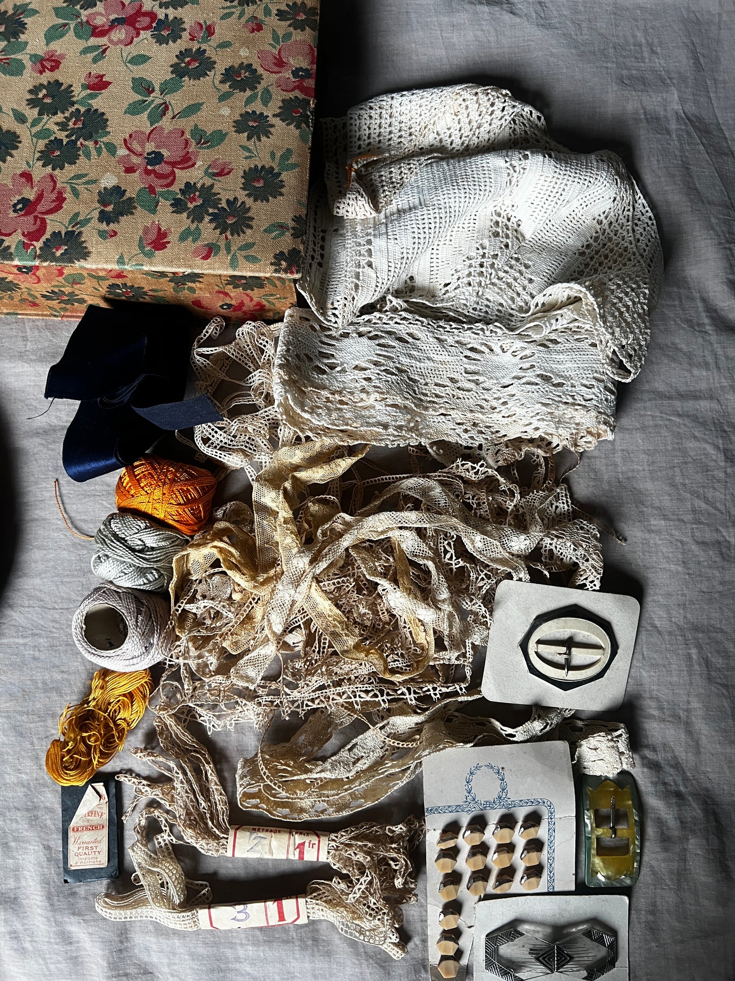 レース入りカルトナージュ箱