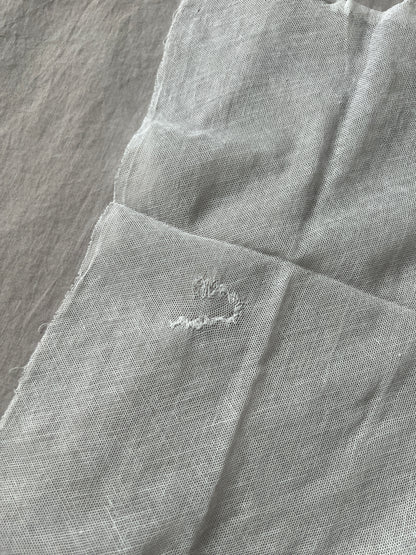 チュール刺繍レース