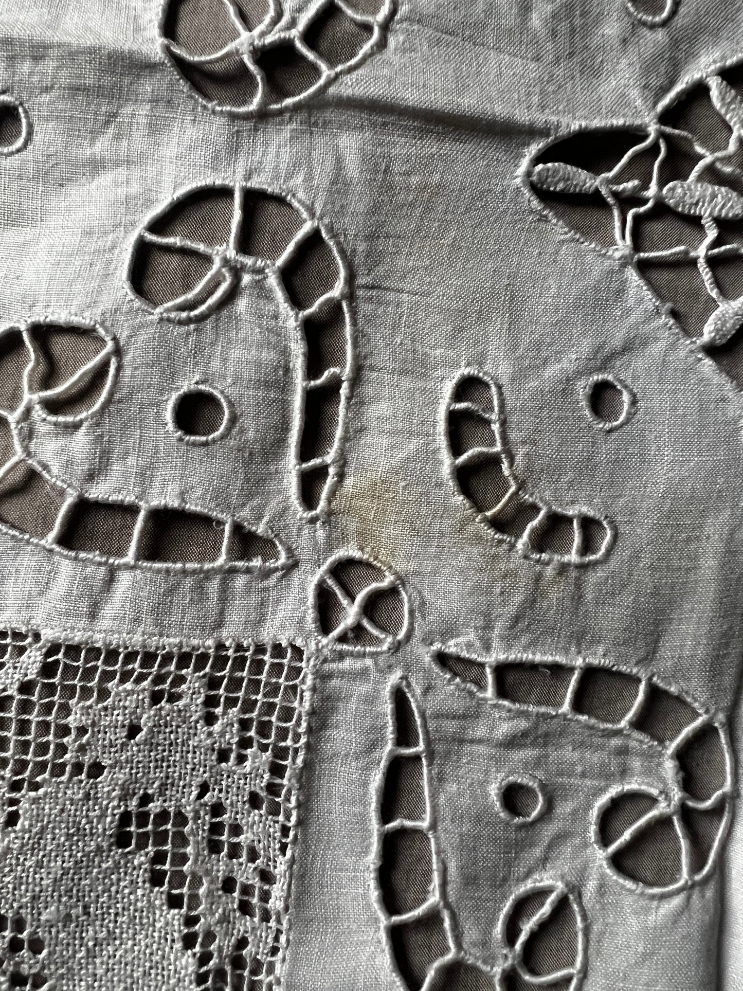 カットワーククロス