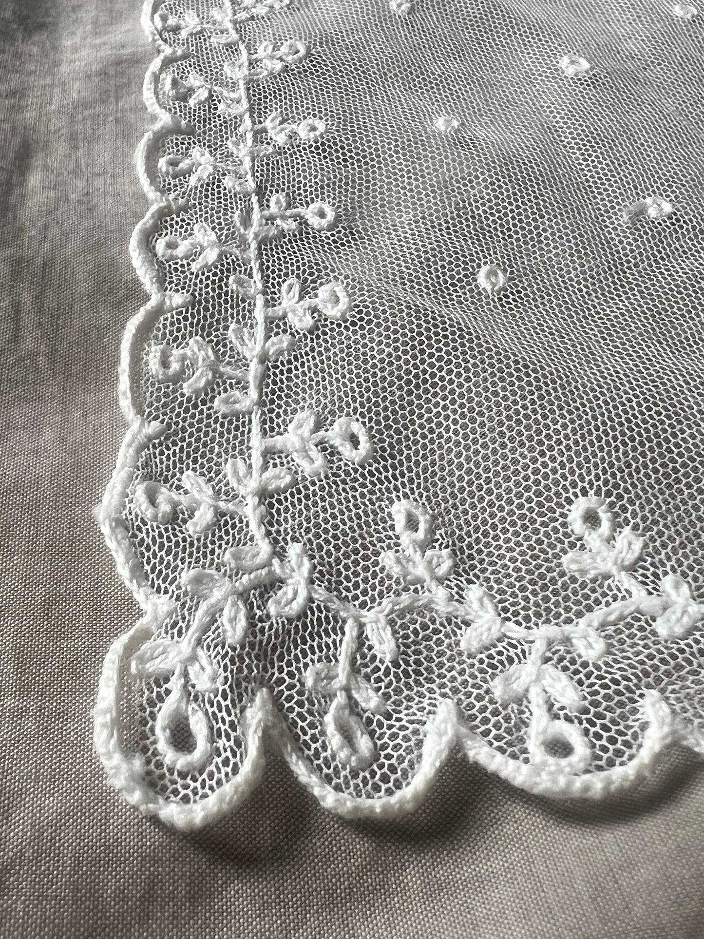 チュール刺繍レースカーテン