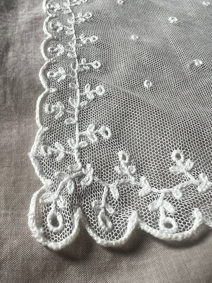 チュール刺繍レースカーテン