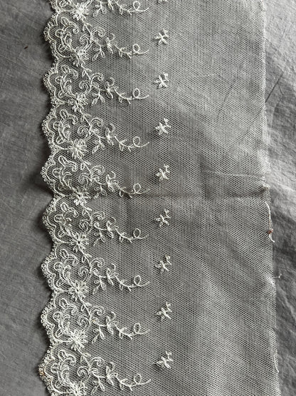 ★チュール刺繍レース