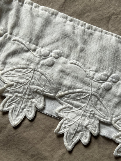 白刺繍トリム
