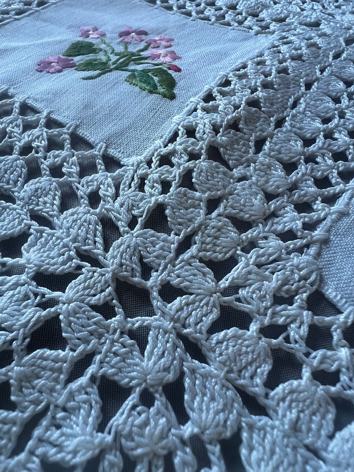 お花の刺繍のクロスセット