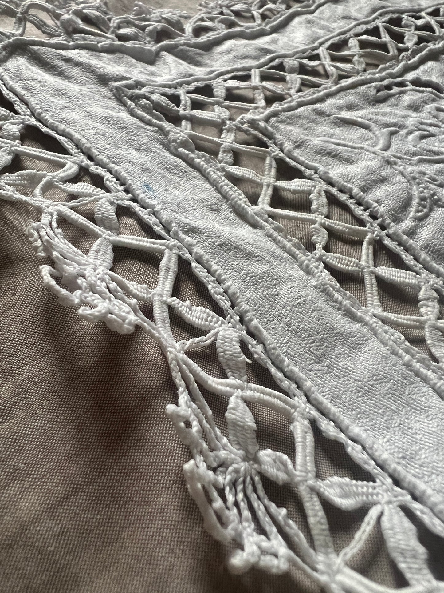 刺繍とレースのクロスセット