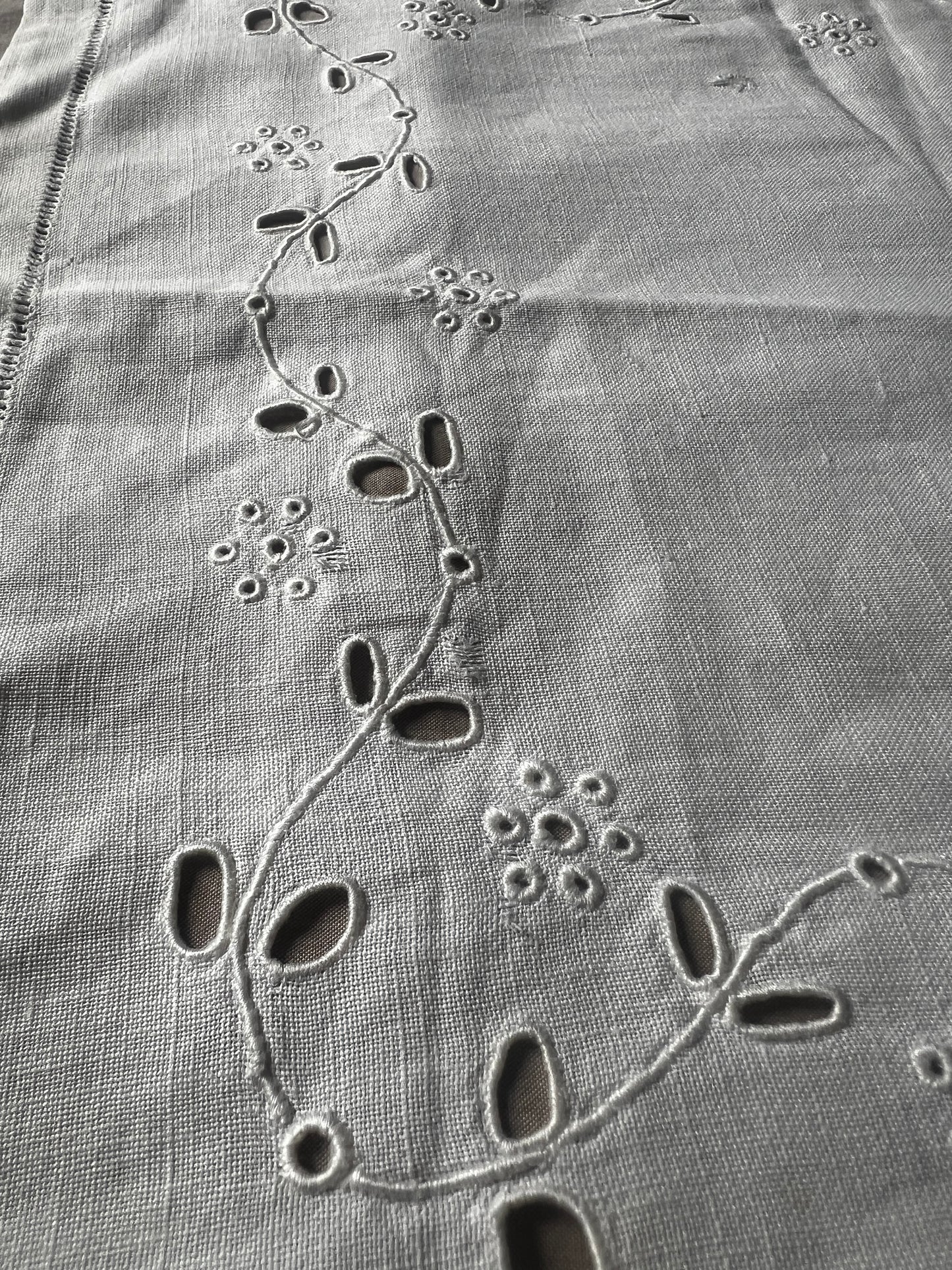 ★カットワーククロス