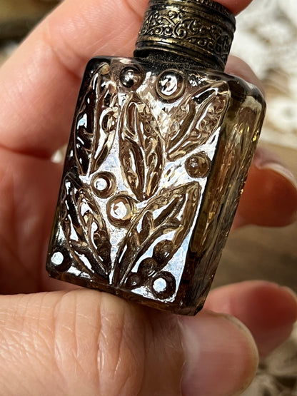 ★古い小瓶(アンバー)