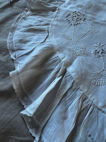 ★フリルのクッションカバー