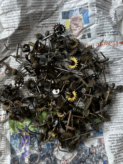 ★歯車部品入り木箱 【A】