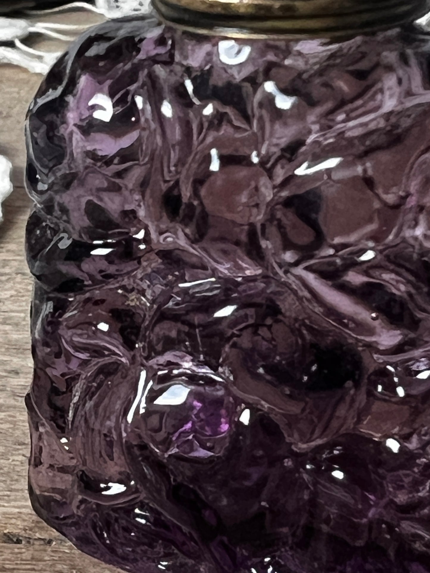 ★古い小瓶(ヴィオレット)