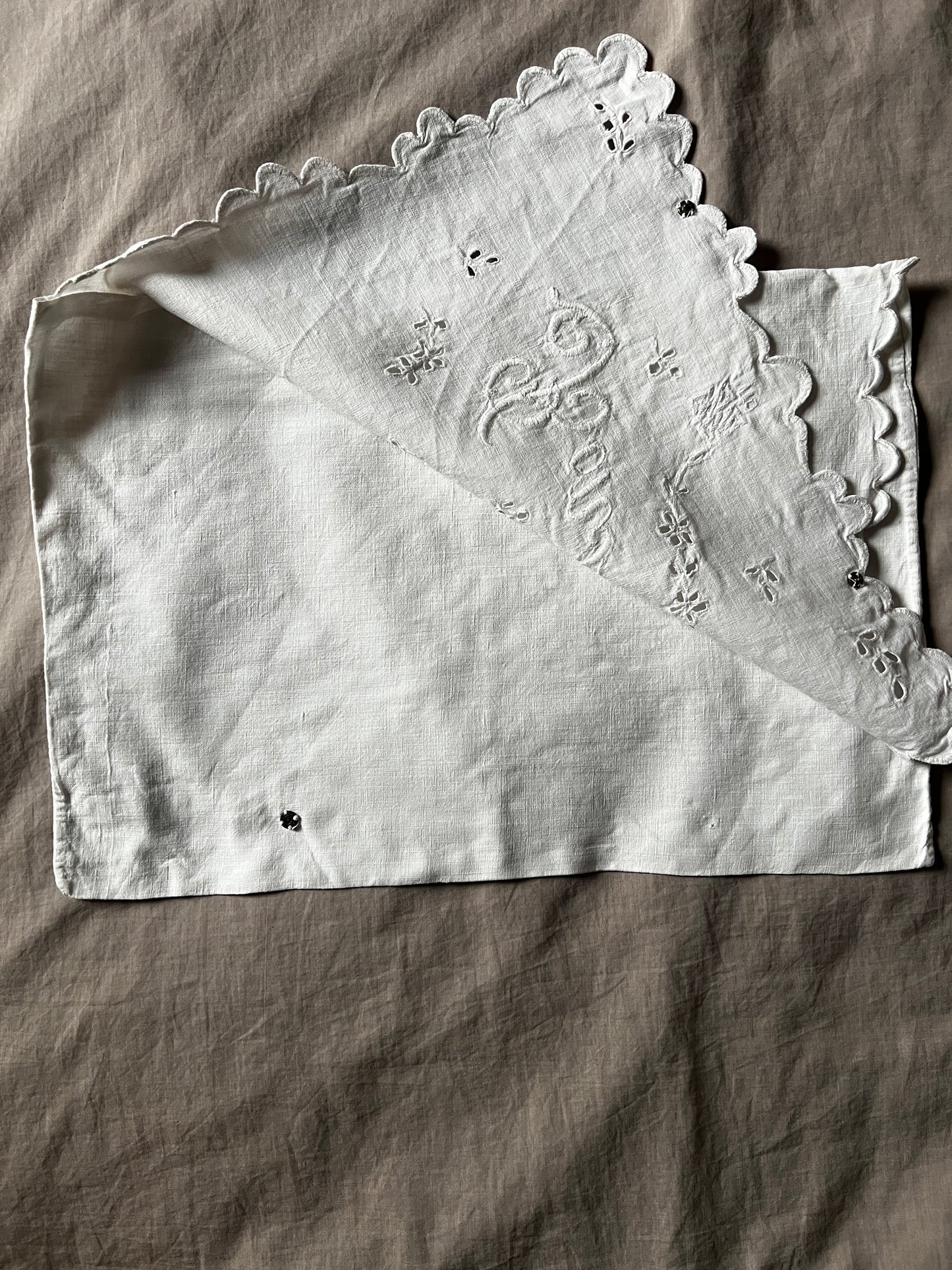 ★刺繍のランジェリーサック(Bonsoir)