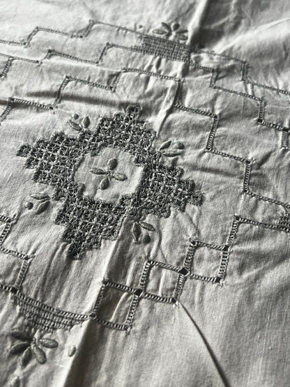 ★マデイラ刺繍大判クロス