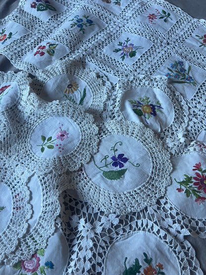 お花の刺繍のクロスセット