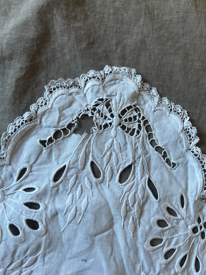 カットワーク刺繍クロス(ダメージ)