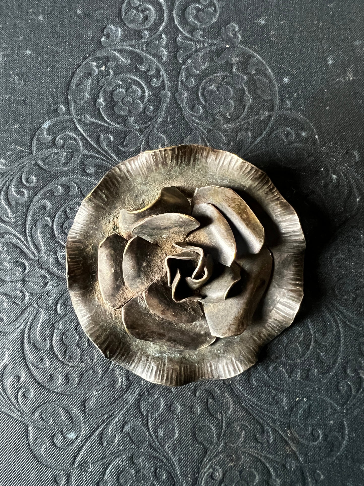 アンティークブローチ