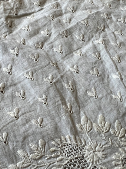 白刺繍ボネトップ