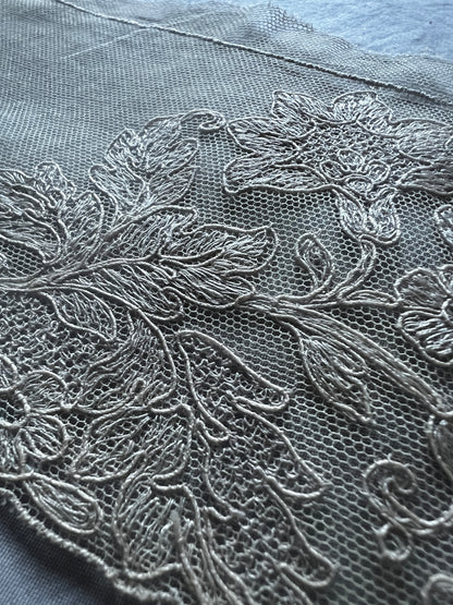 チュール刺繍レース