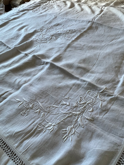 白刺繍クロス