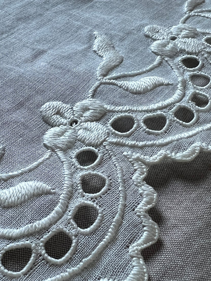 白刺繍トリム