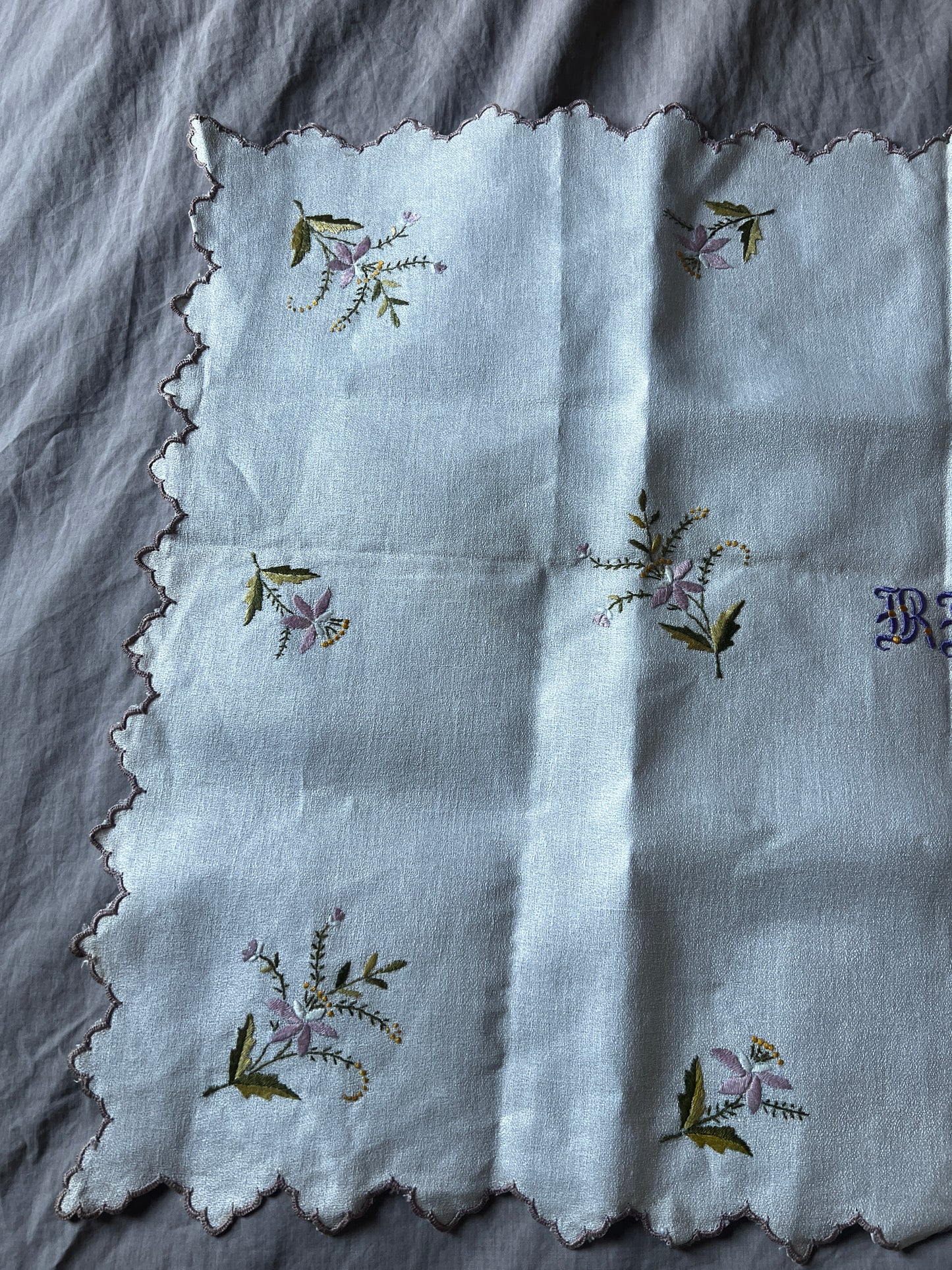 ★色刺繍クロス