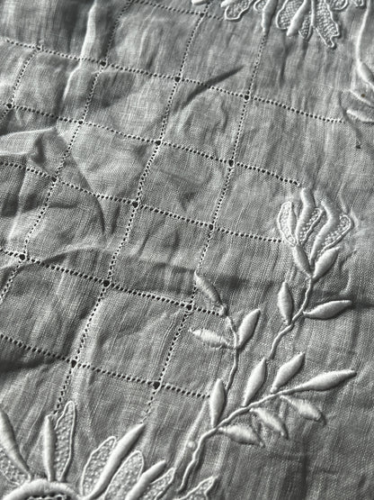 白刺繍クロス