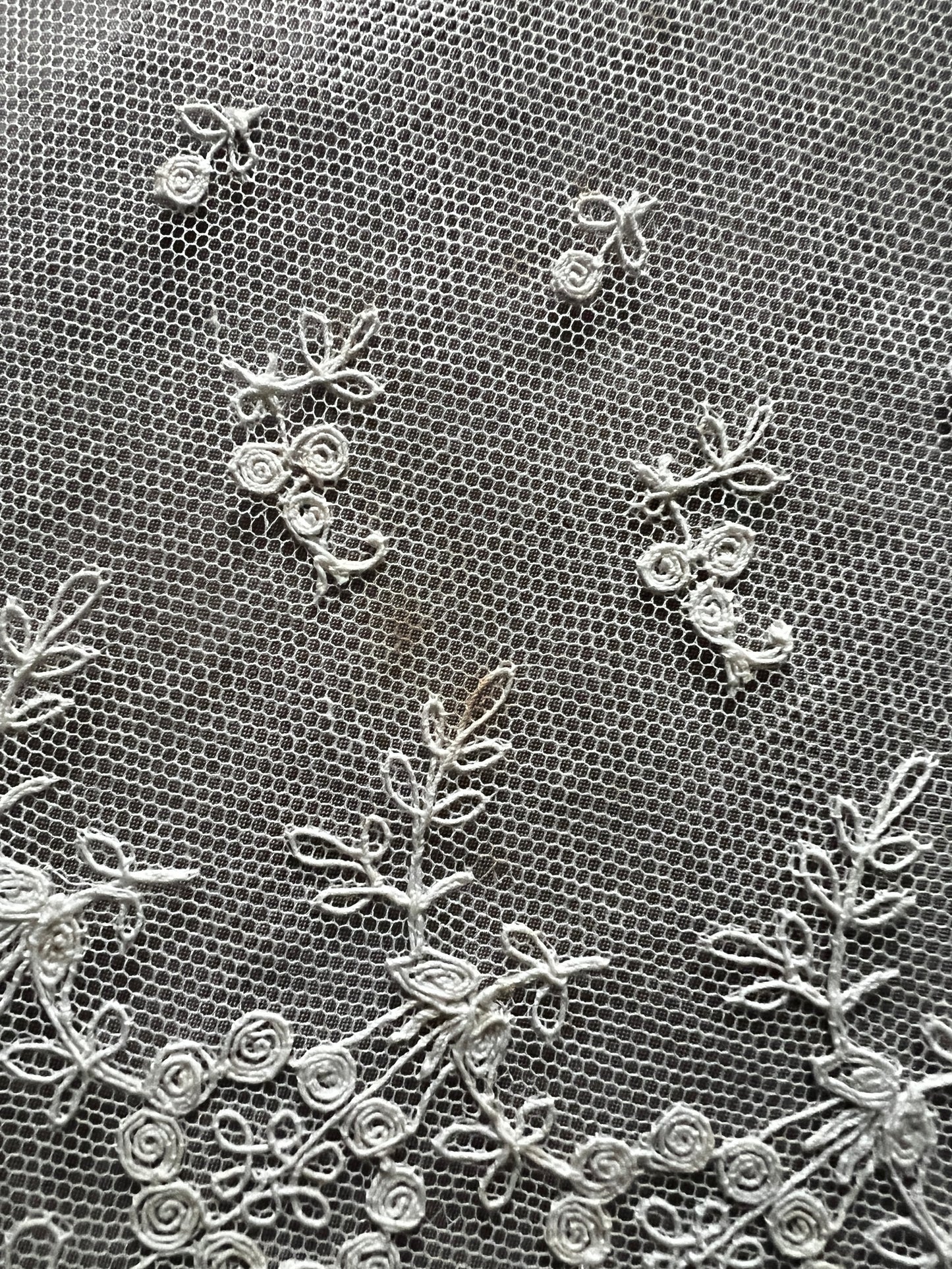 ★チュール刺繍レース