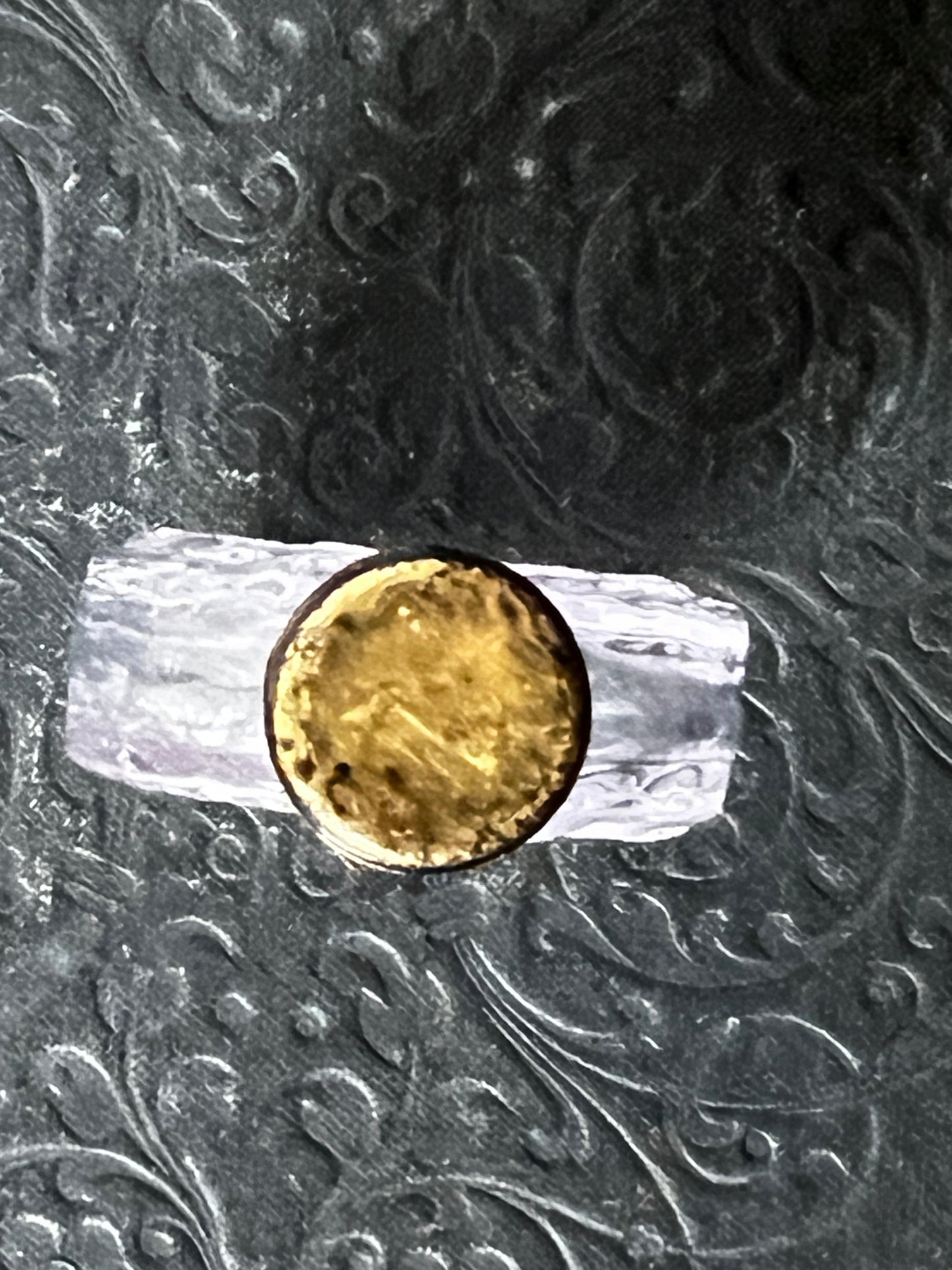 ★古い小瓶(ラヴェンダー)