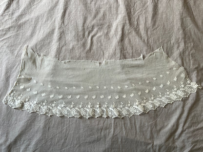 チュール刺繍レース端布