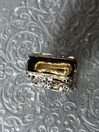 ★古い小瓶(アンバー)