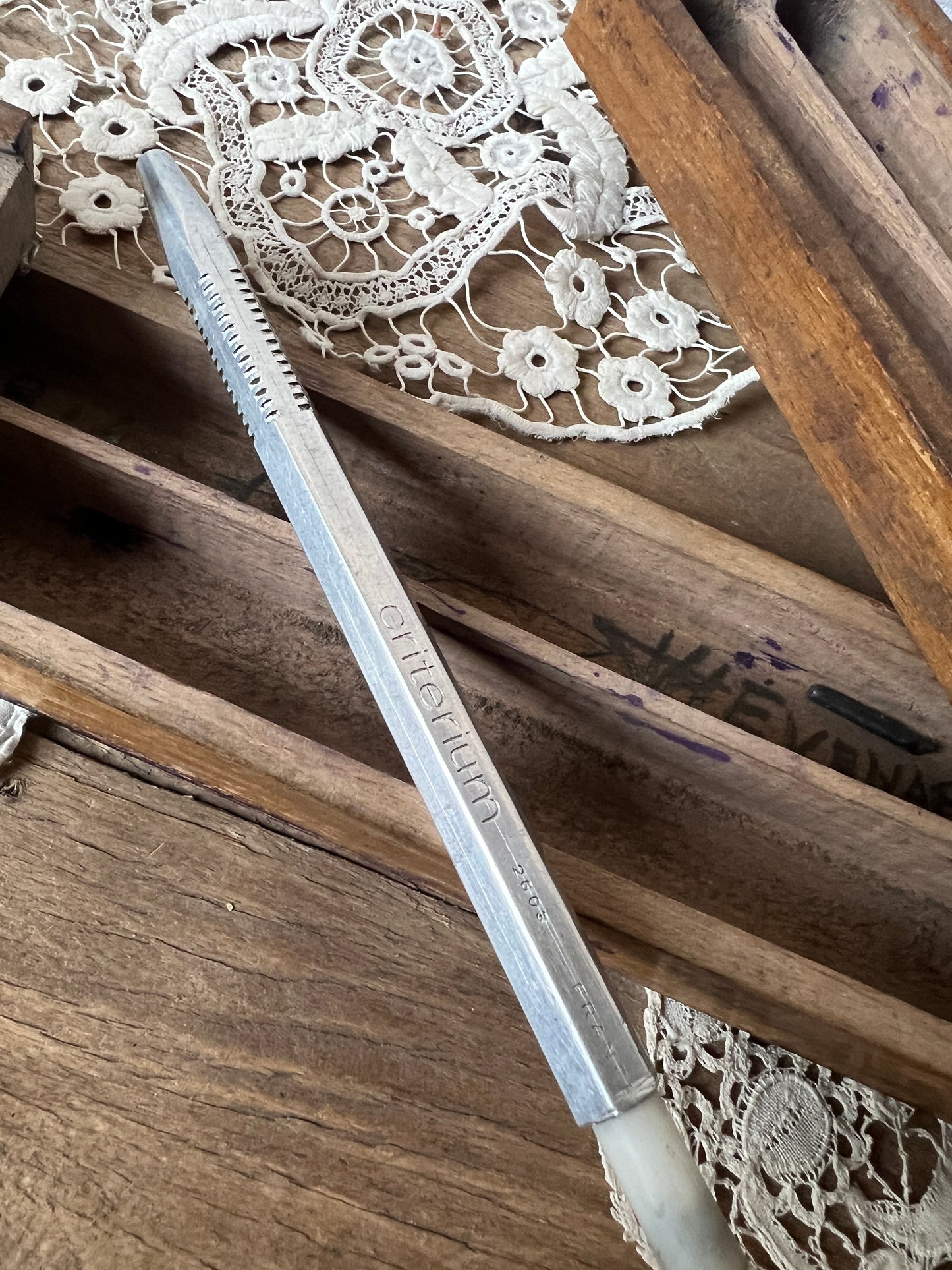 ★木製ペンケース(芯ホルダー付き)