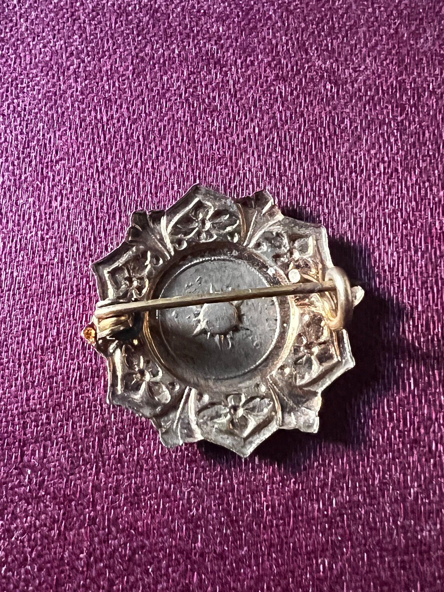 アンティークブローチ