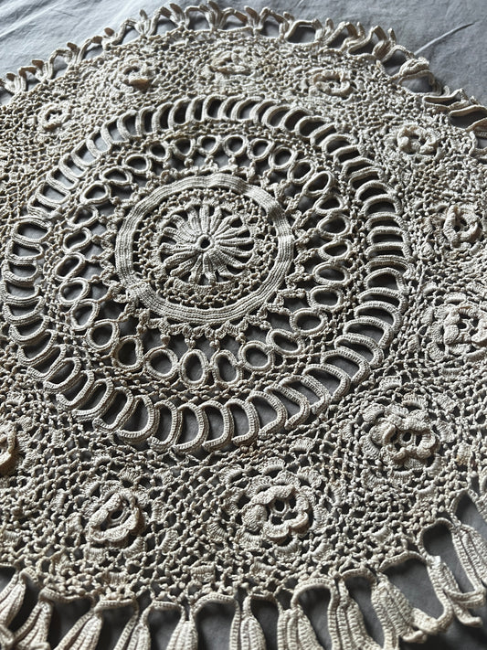 アイリッシュクロシェ円形クロス