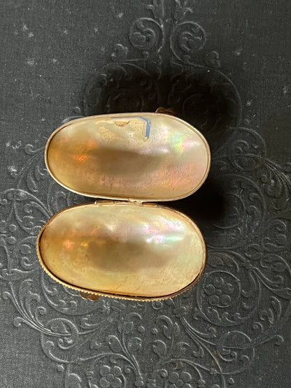 マザーオブパールの小物ケース