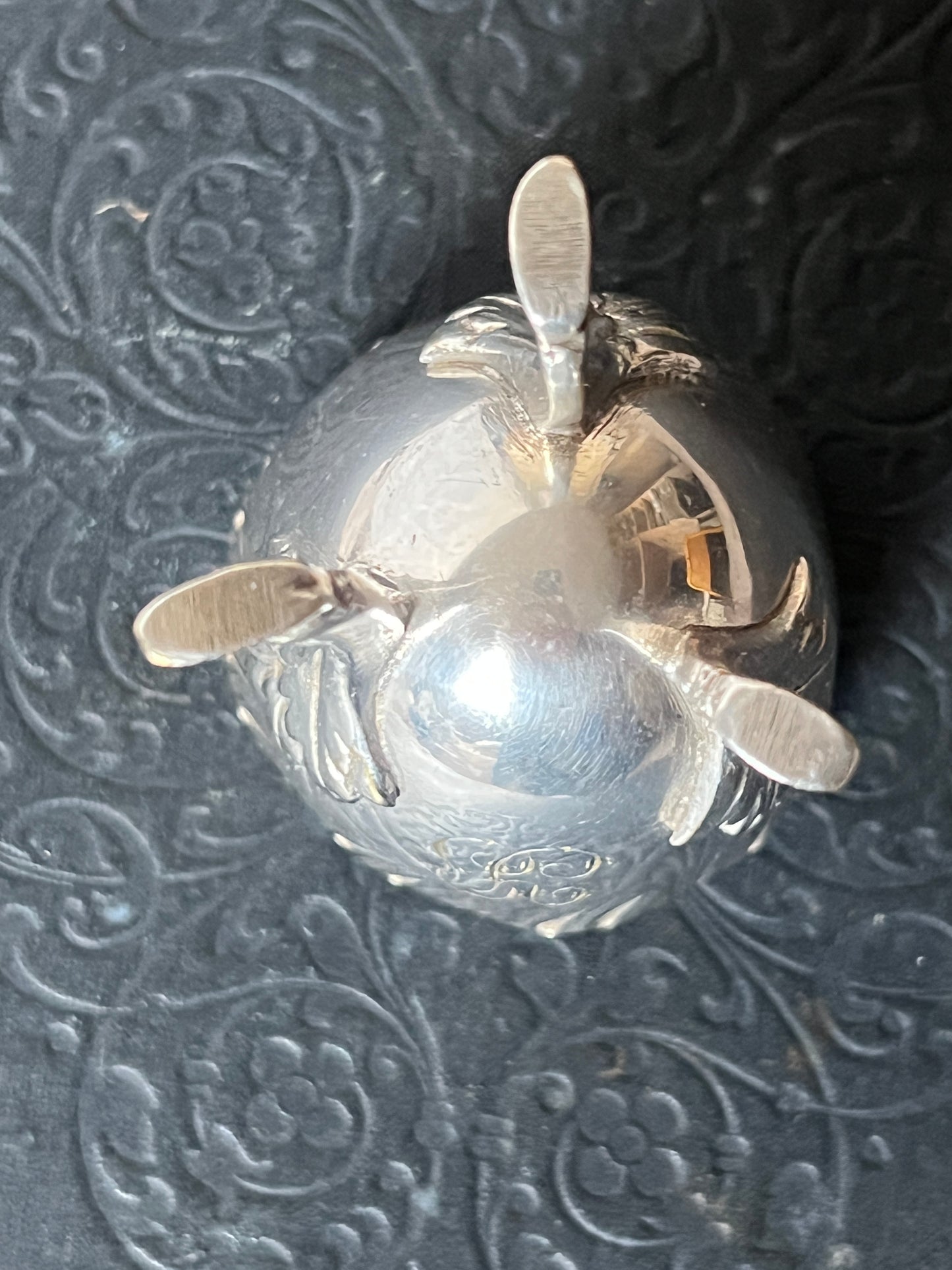 ★獣脚エッグスタンド(銀メッキ)