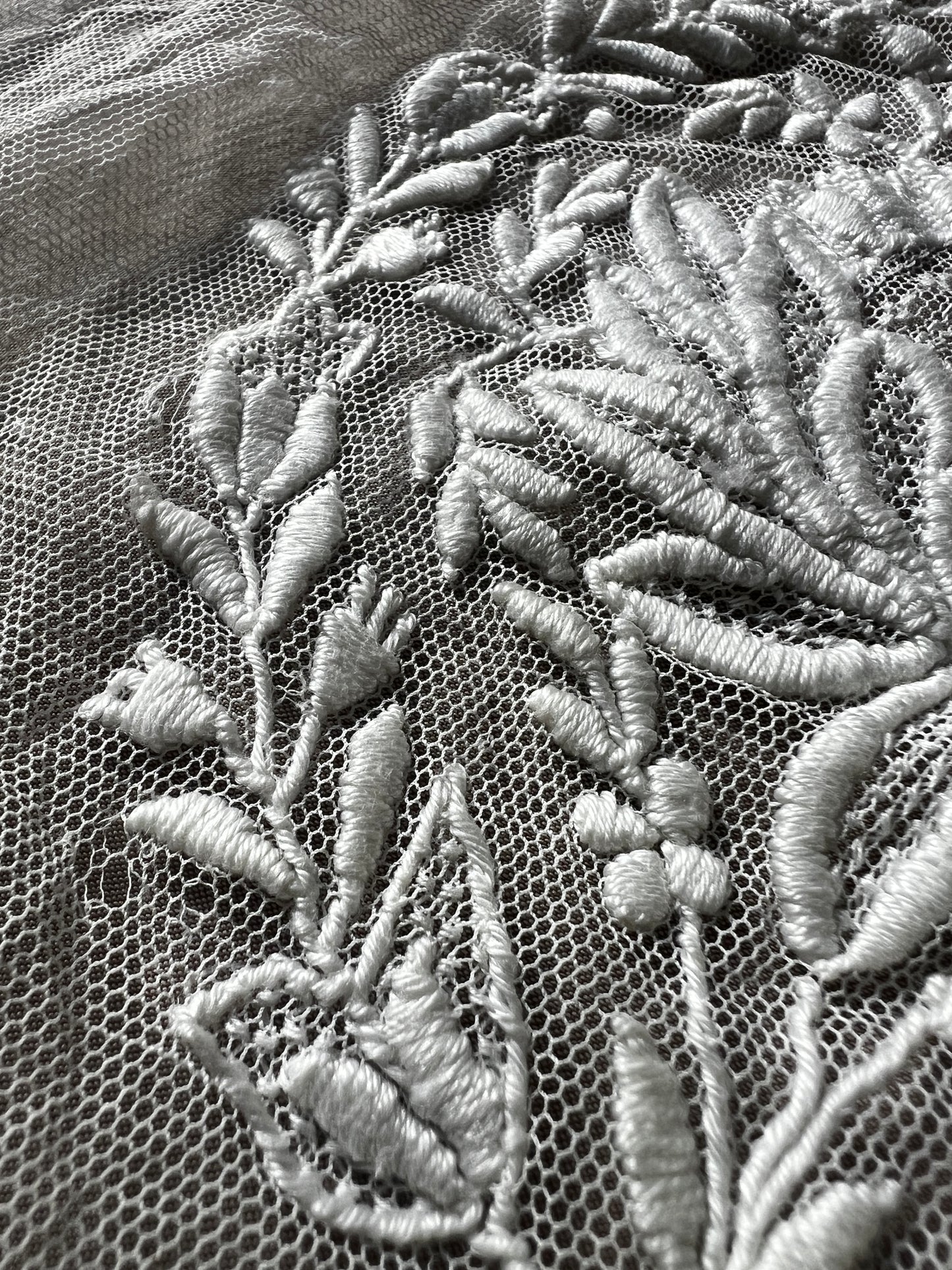 チュール刺繍ボネトップ