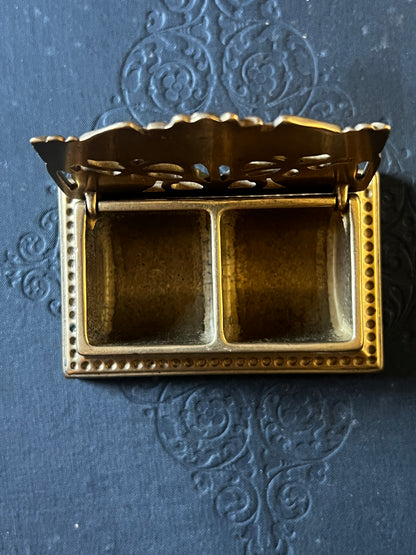 ★真鍮製切手入れ