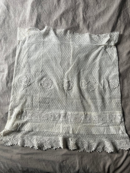 チュールとクロシェのドレスパーツ