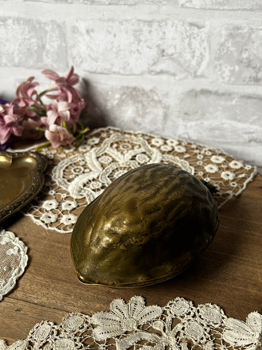 ★くるみ型くるみ割り